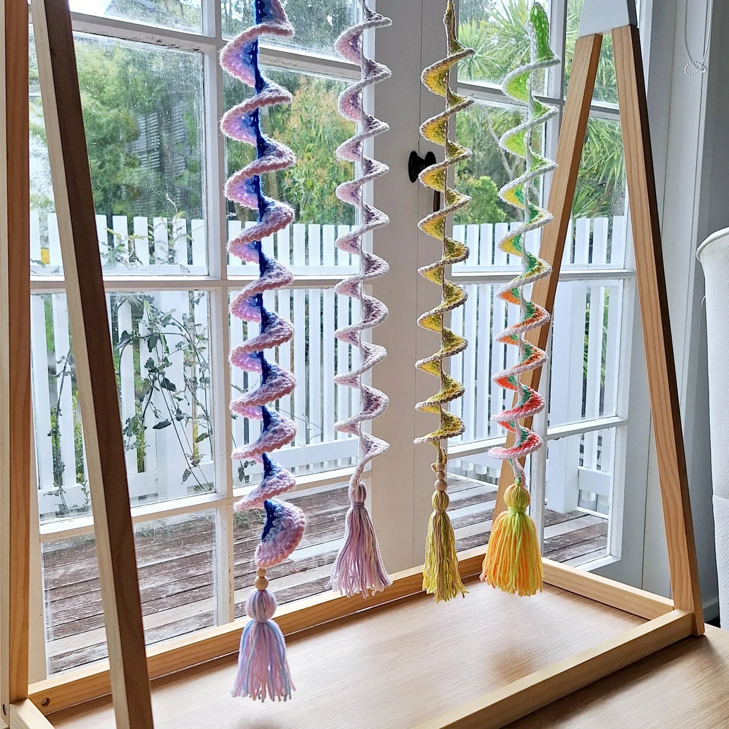 🧶 Hand-crocheted wind chime – lovingly crafted for your home 🏡🎐