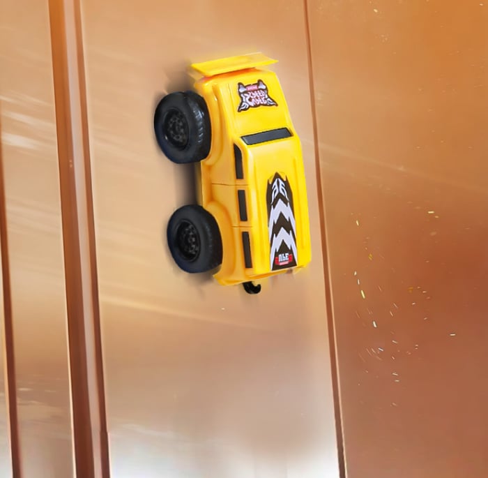 🔥 Magnetic Wall Climbing Toy Car