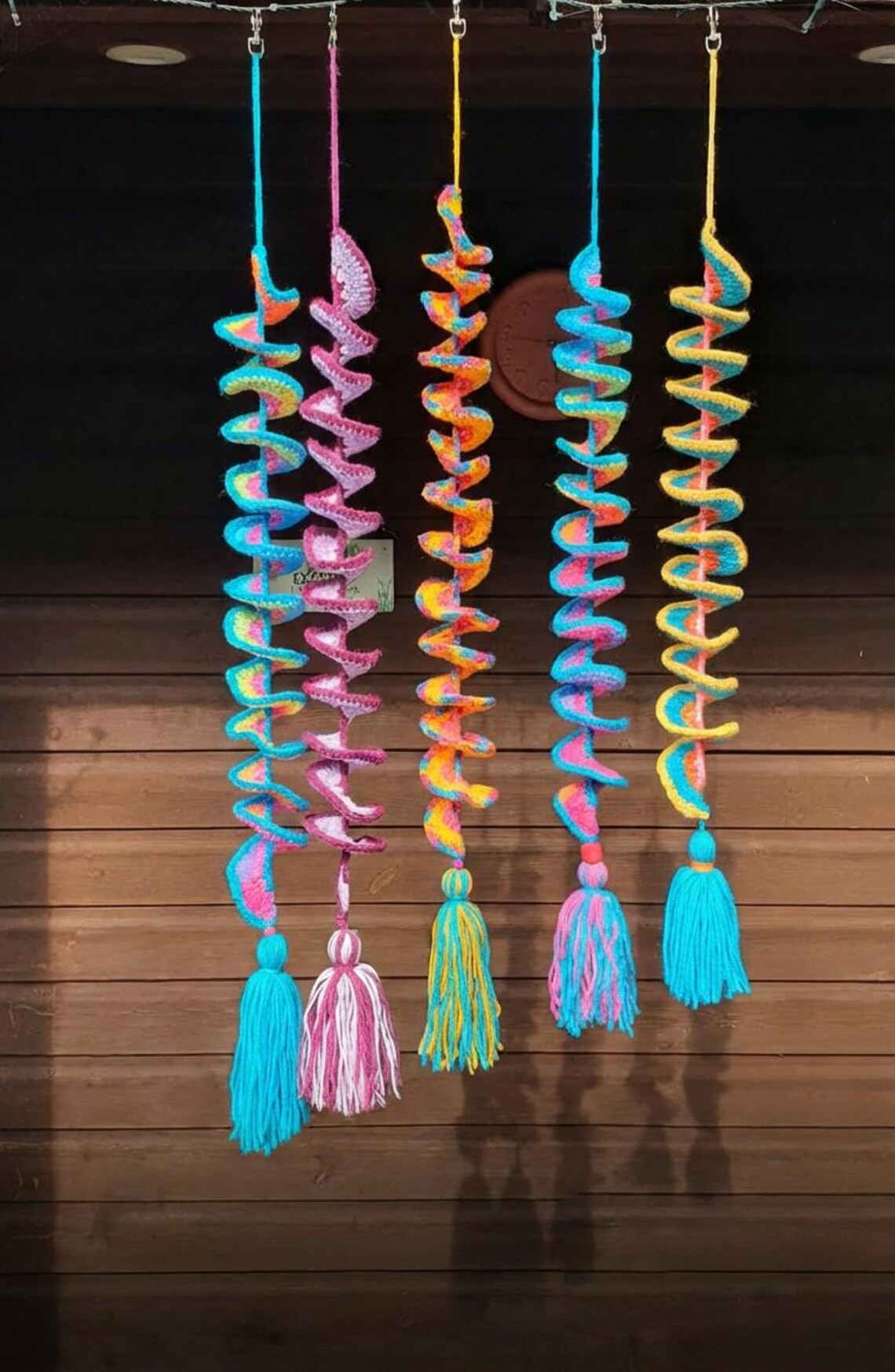 🧶 Hand-crocheted wind chime – lovingly crafted for your home 🏡🎐